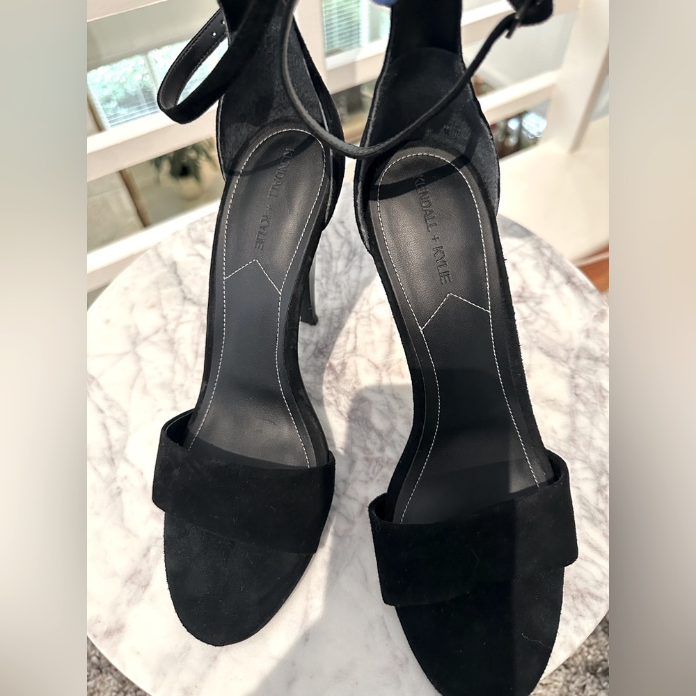Kendall and Kylie black suede ankle strap heels!! Unique heel